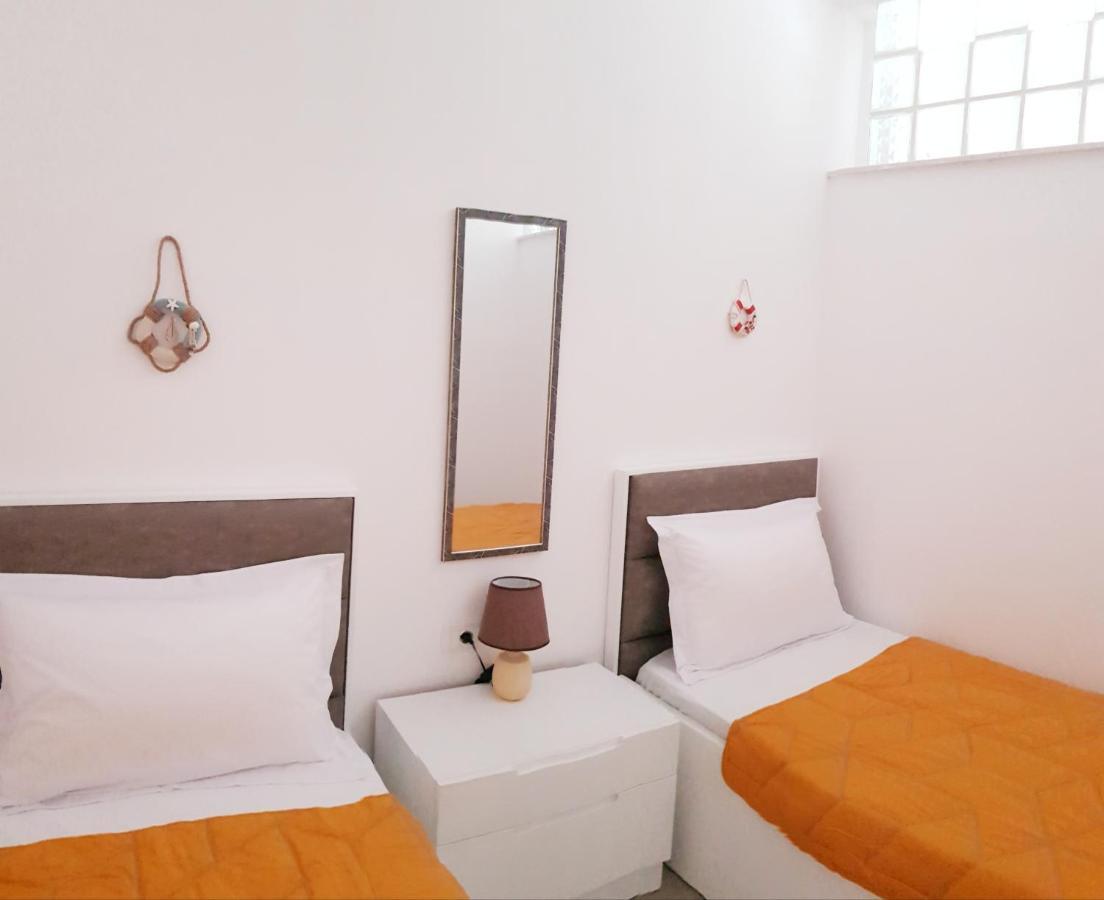 Bindi Apartment Himare Buitenkant foto