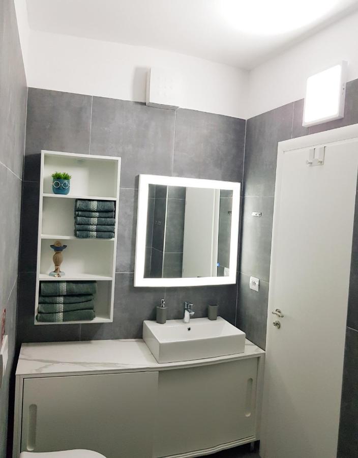 Bindi Apartment Himare Buitenkant foto