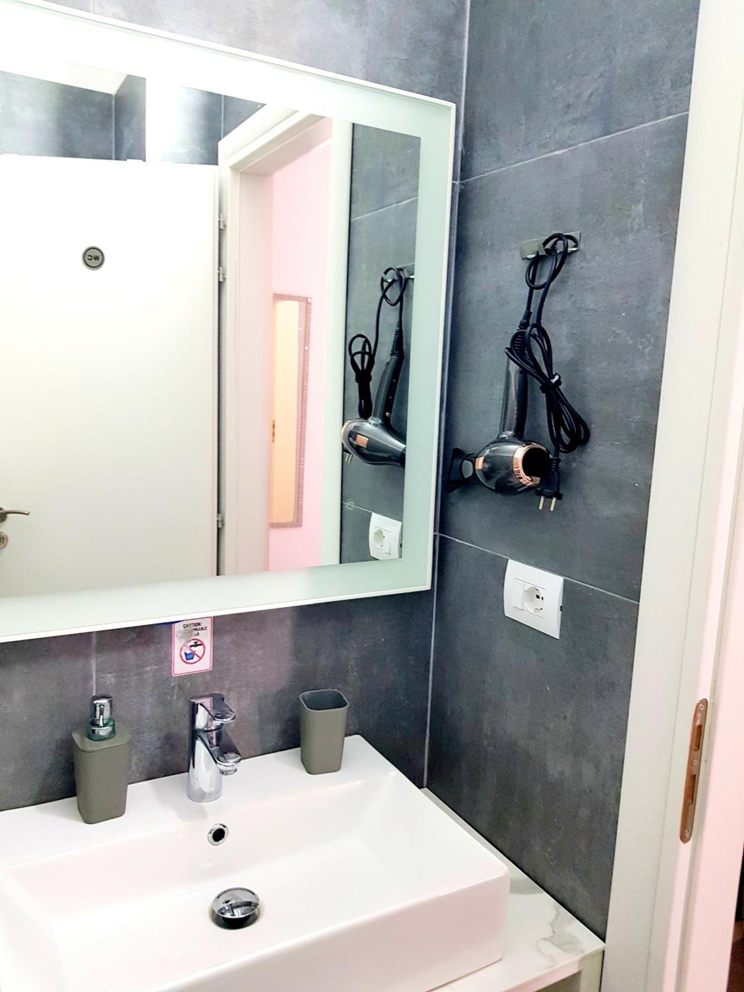 Bindi Apartment Himare Buitenkant foto